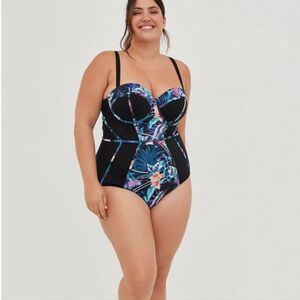 4x Torrid Slim Fix Underwire Piping One Piece Swimsuit Underwir
